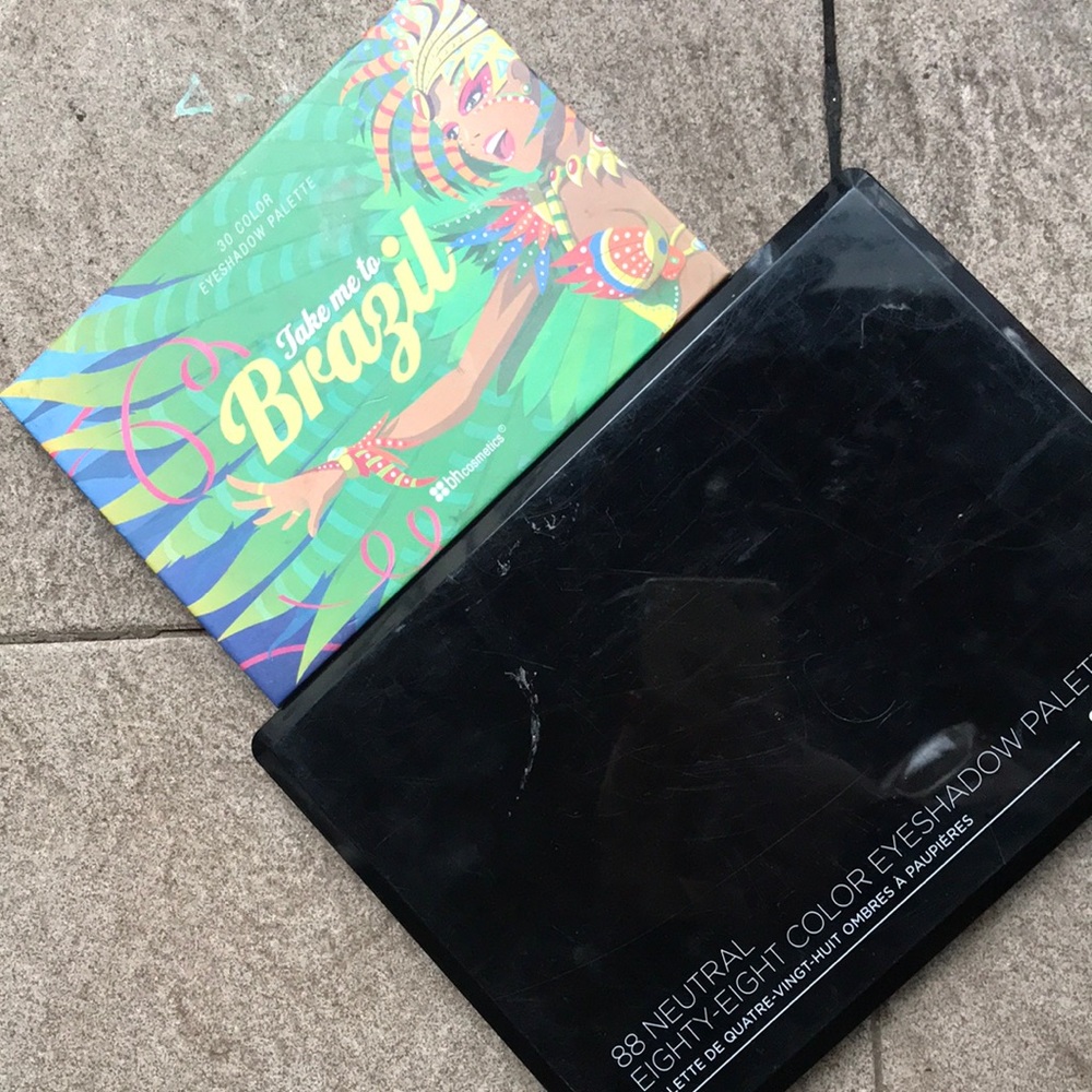 2 makeup palettes
